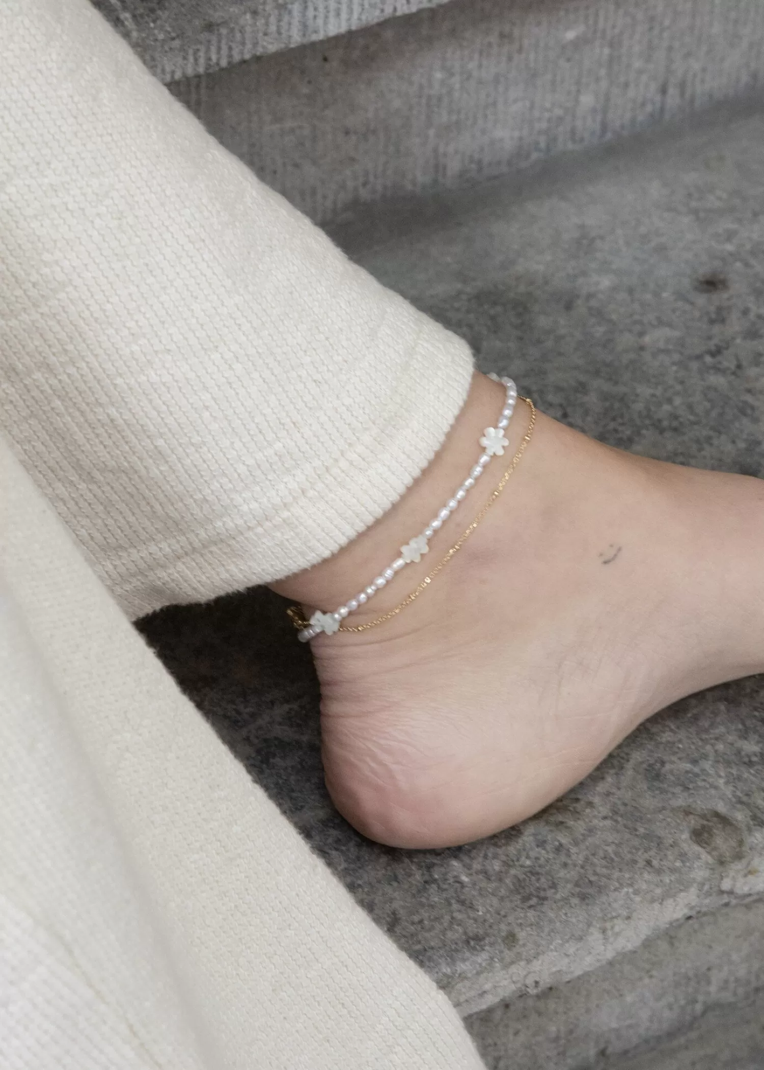 Shop Les Soeurs Kralen Enkelbandje Daisy Pearl