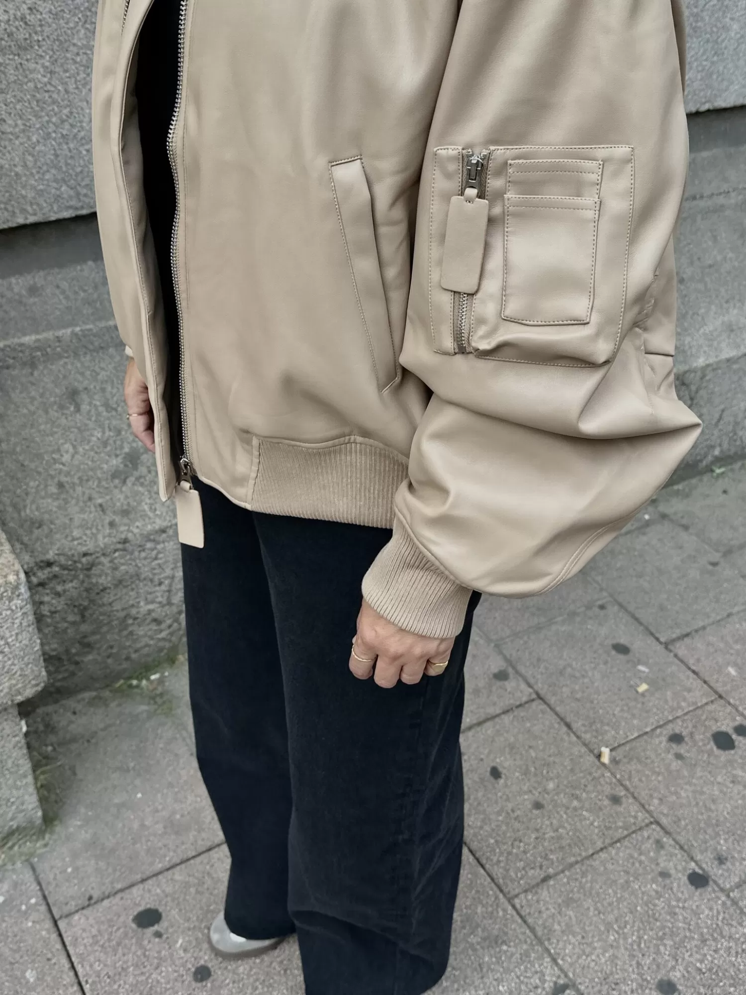 Store Le Marais Vegan Leren Bomber Noa Beige